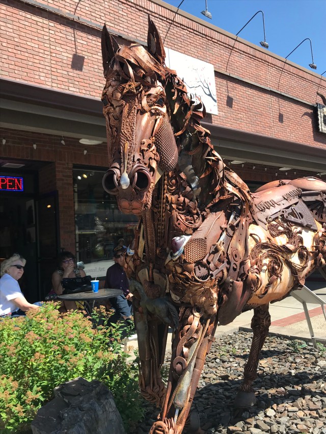 0C76301E-EDDC-48F2-8BB6-64038E2D693E