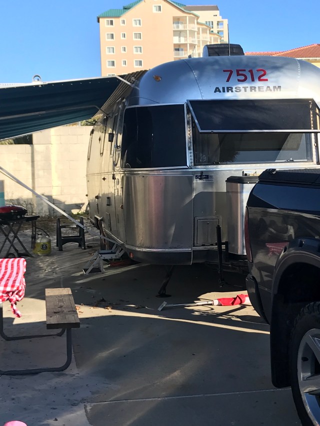 n%akia5fqsmea05sgqc1uq